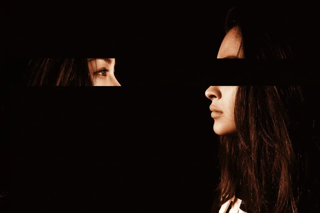 woman insight-2944070_1280 Geralt Altmann